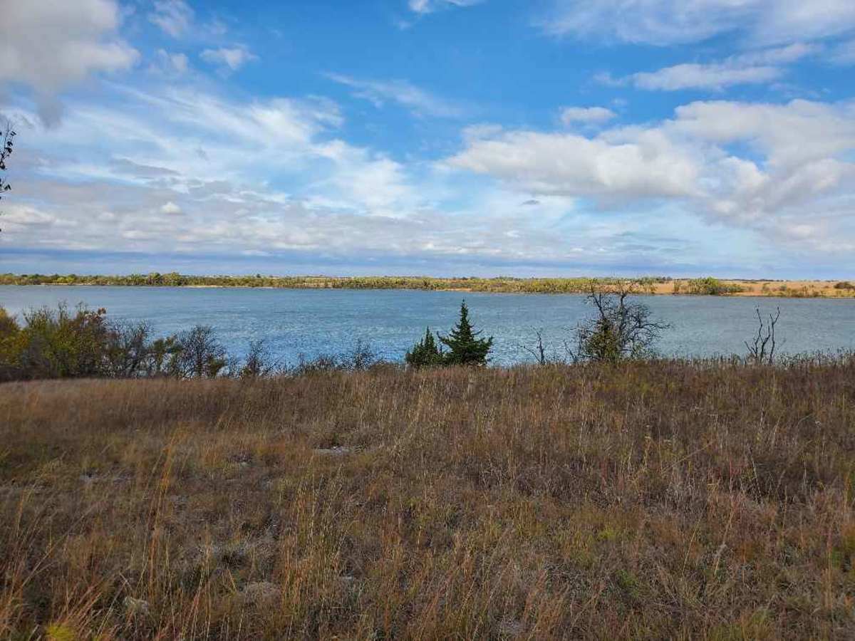 Winfield Lake Track photo 3