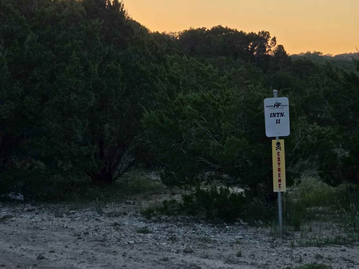 International Highway 2 trail photo