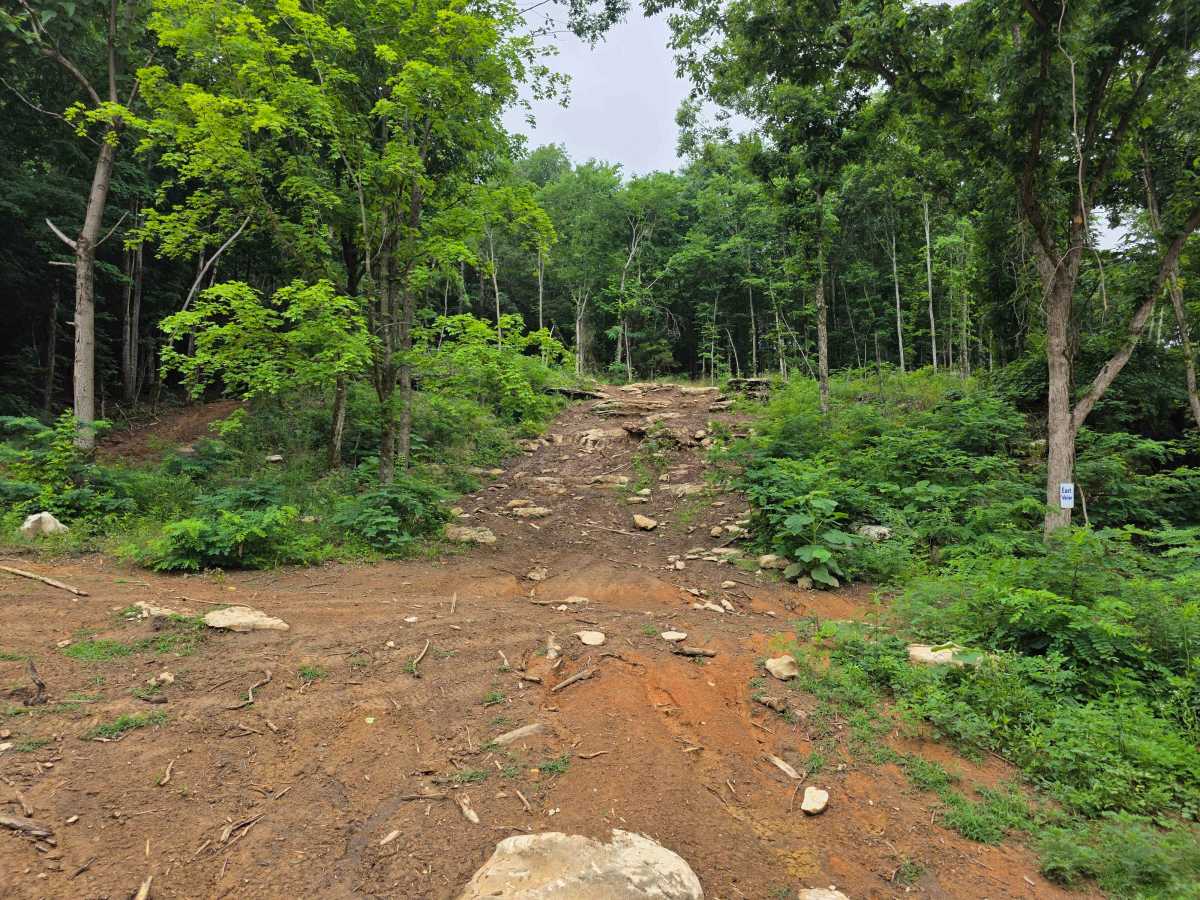 East View Ledges photo 2