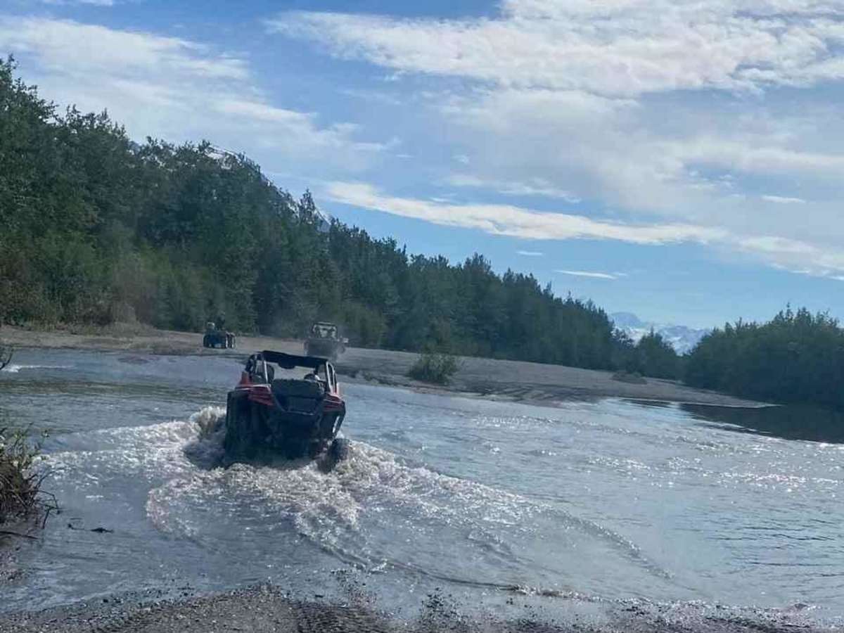 Knik Glacier trail photo