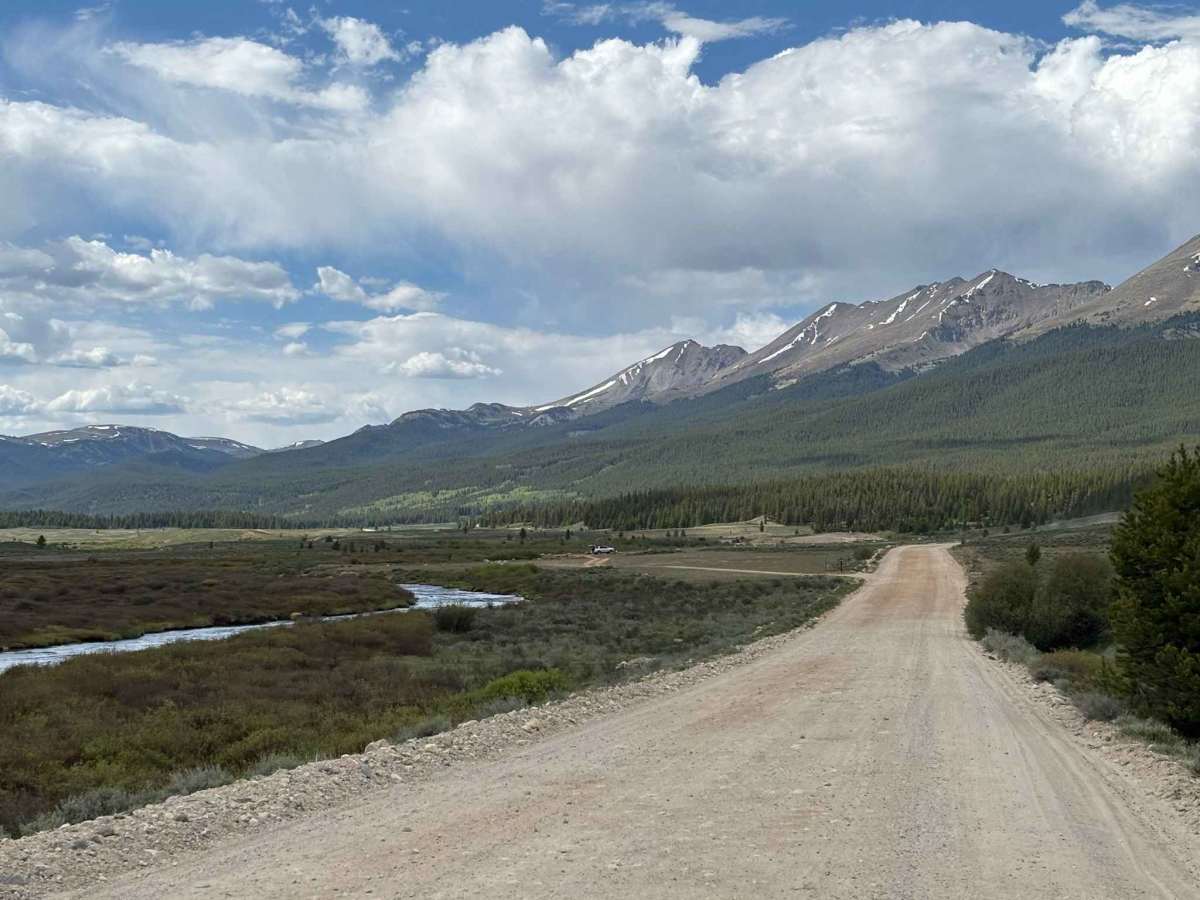 Taylor River Road trail photo