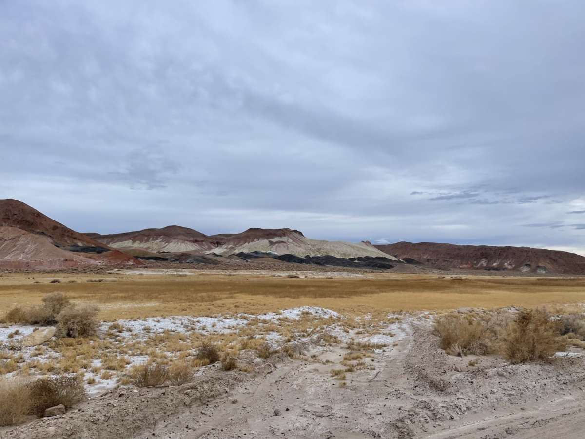 Emigrant Trail to "The Crossing" photo 4