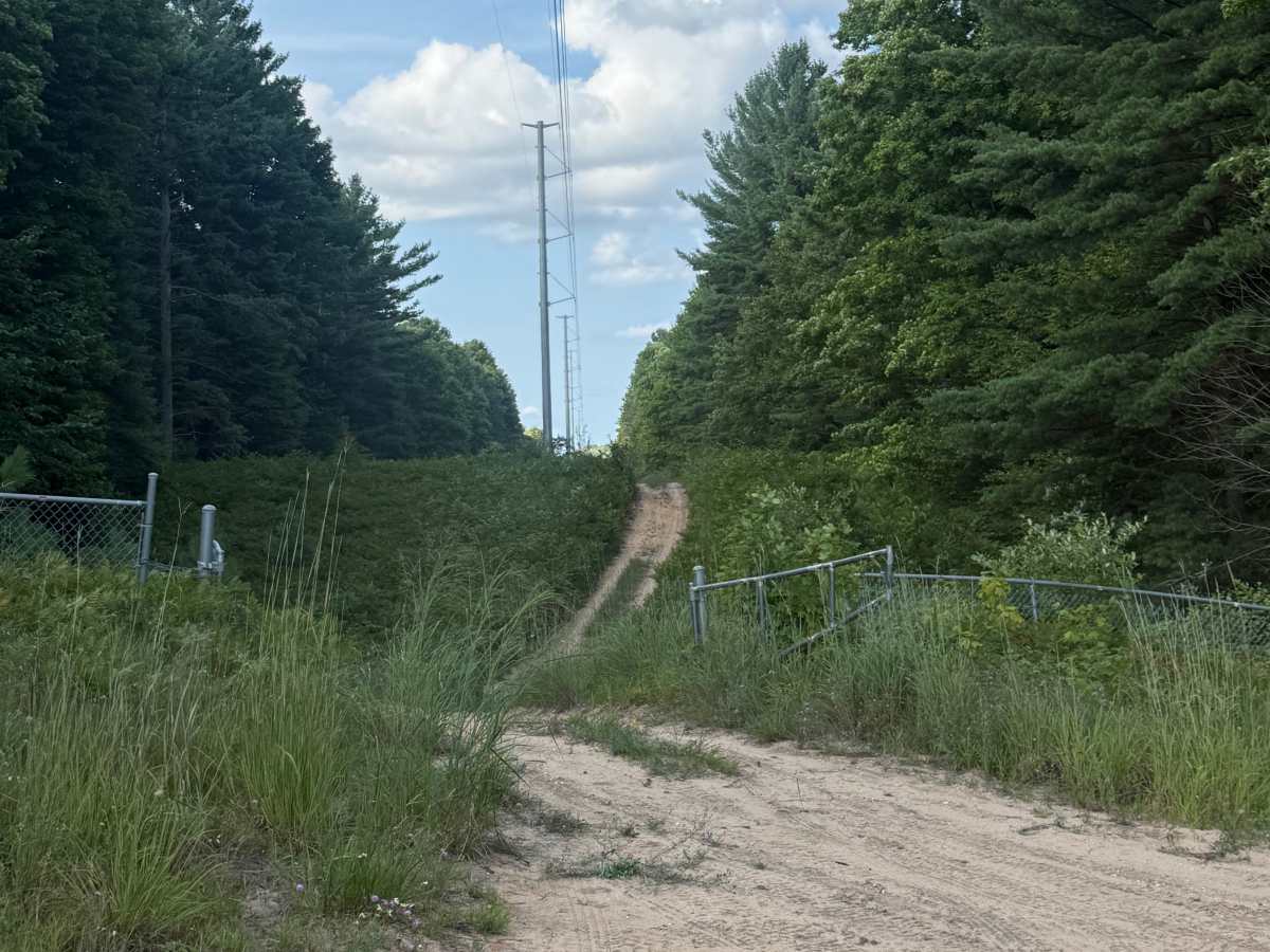10-1/2 Trail photo 6