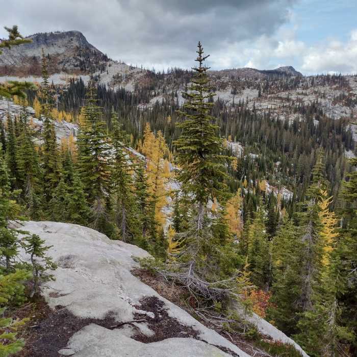 Near Roman Nose Lakes Hike