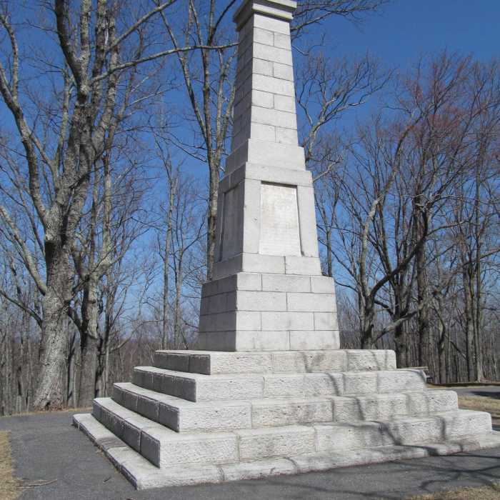 "Kings Mountain National Military Park - South Carolina" by Doug Kerr (https://tinyurl.com/r2sd538), Flickr licensed under CC BY-SA 2.0 (https://creativecommons.org/licenses/by-sa/2.0/). Near Kings Mountain Battlefield Loop