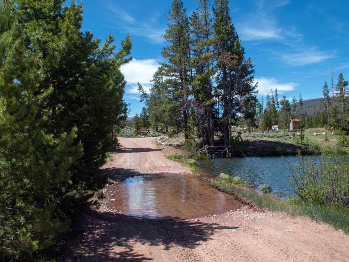 China Meadows Trailhead - FS 80125 trail photo