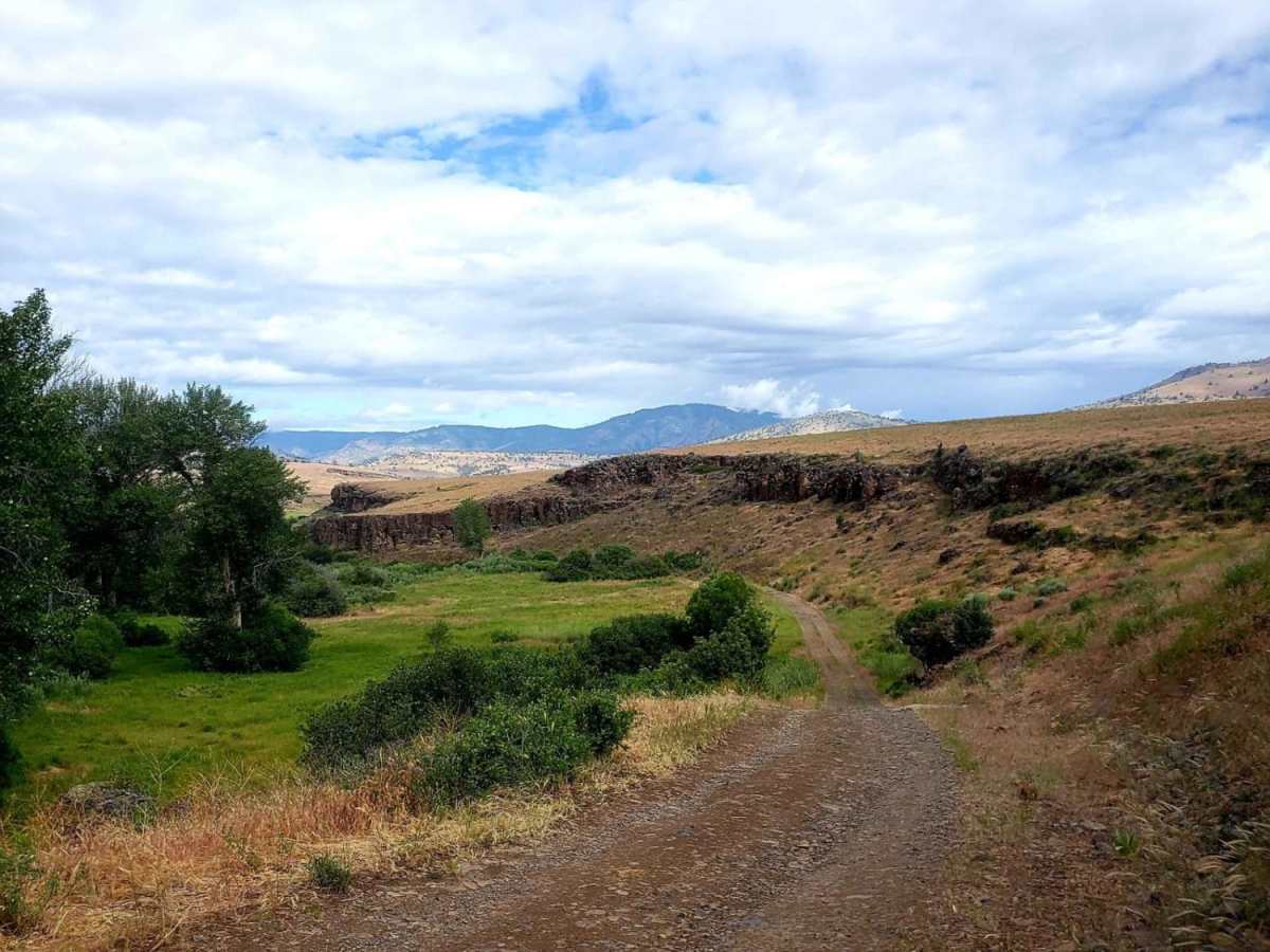 Murderers Creek Ranch photo 4