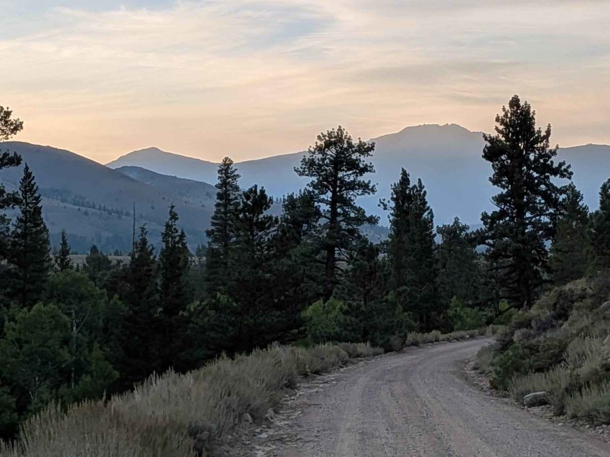 Cemetery Road trail photo