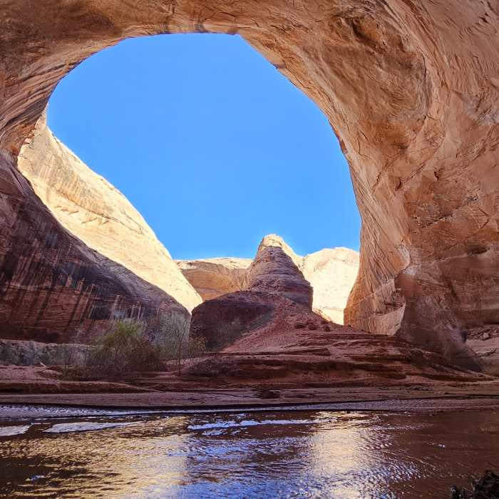 Near Jacob Hamblin Arch Route
