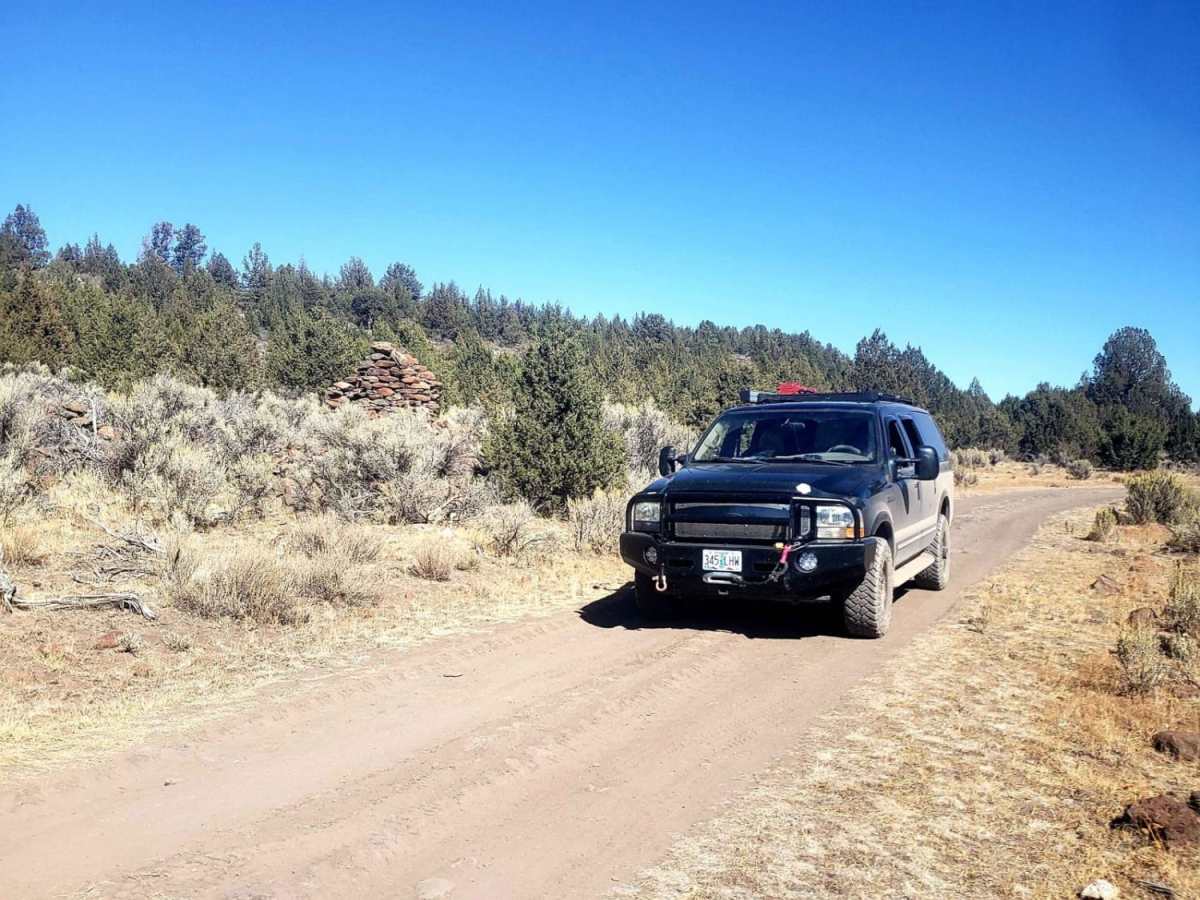 Burnt Car Road trail photo