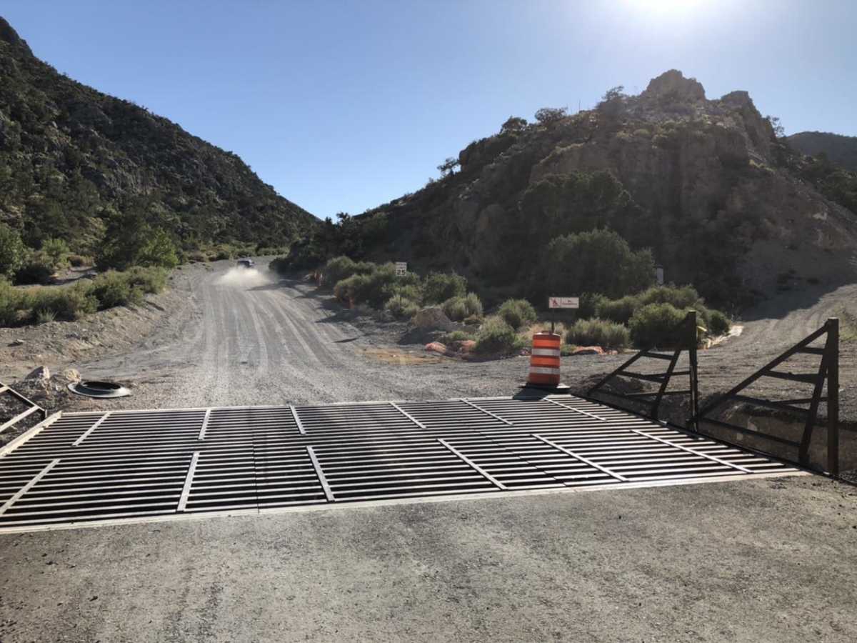 Potosi Pass Road photo 2