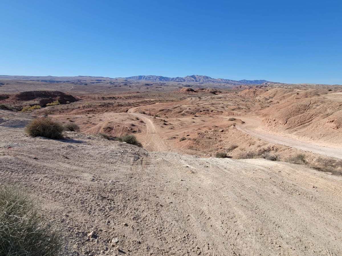 Navajo Drive photo 6