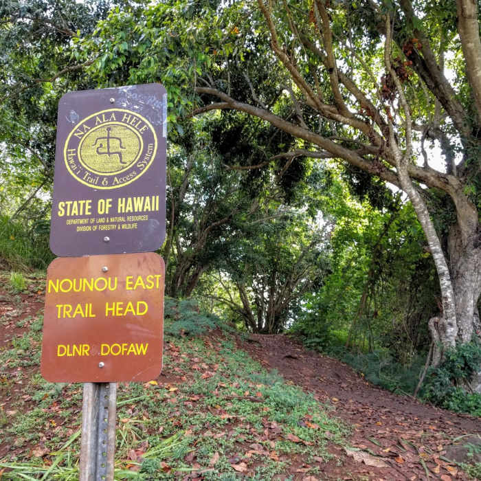 Near Nounou Mountain via the East Ridge