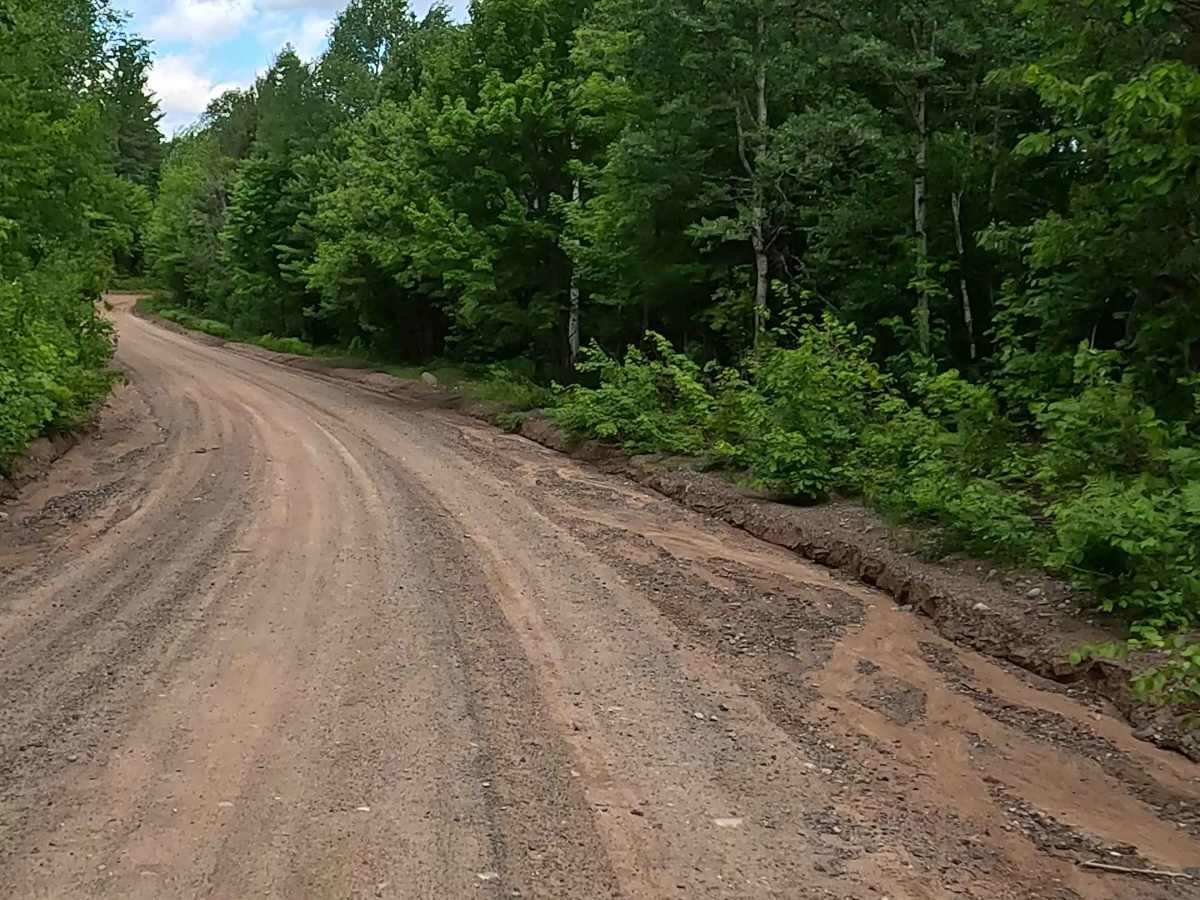 Silver Lake Road trail photo