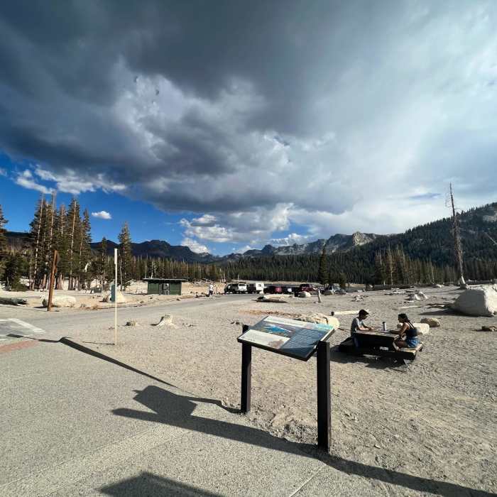 Near Mammoth Pass to Duck Pass