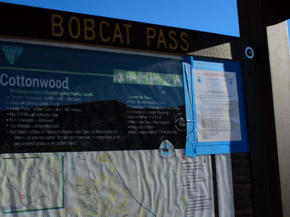 Cottonwood Road trail photo
