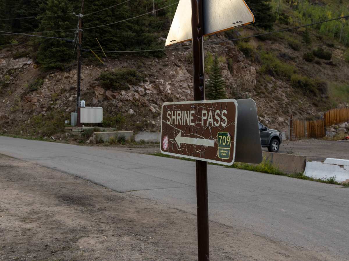 Shrine Pass trail photo