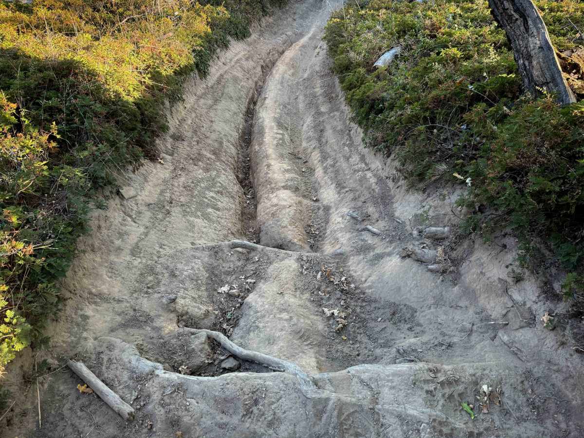 21E244 trail photo