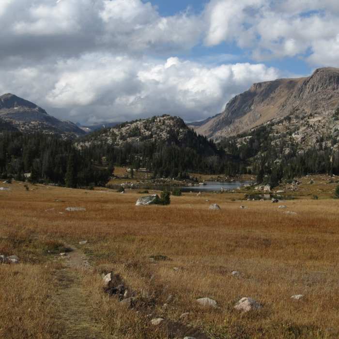 Near Island Lake to Beartooth Lake