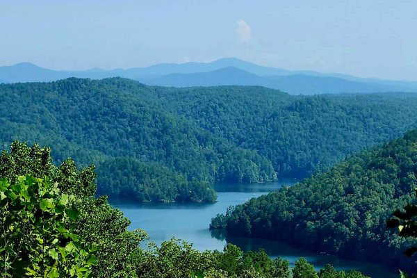 Tugalo Lake Trail