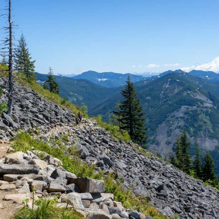 Clear view over the Cascades on the way down from Mason Lake. Near Ira Spring (Mason Lake) Trail #1038