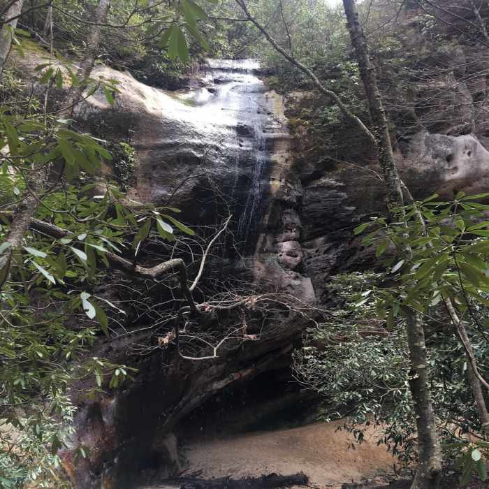Sand cave Near Ewing Trail - Sand Cave and White Rock