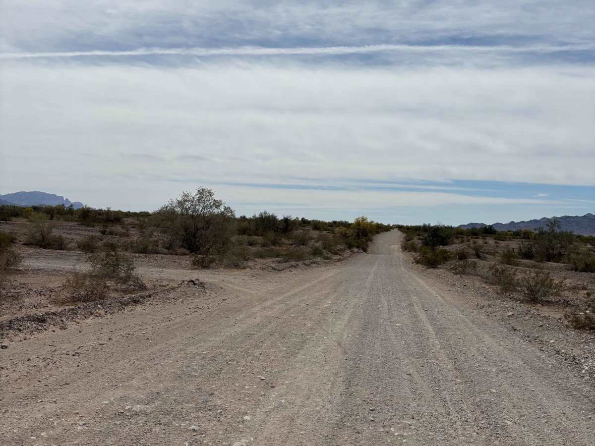 Old Yuma Road North photo 5