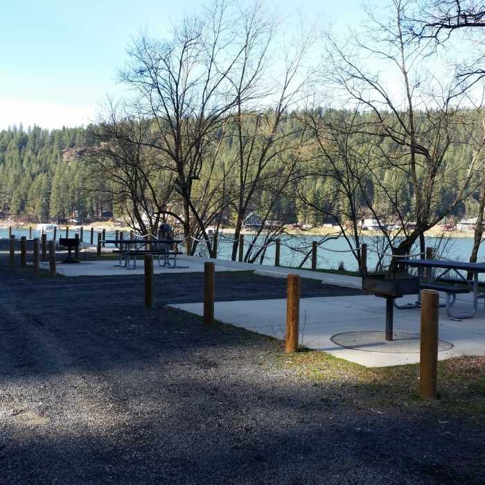 Near Blue Creek Bay Trail (Blue Trail)