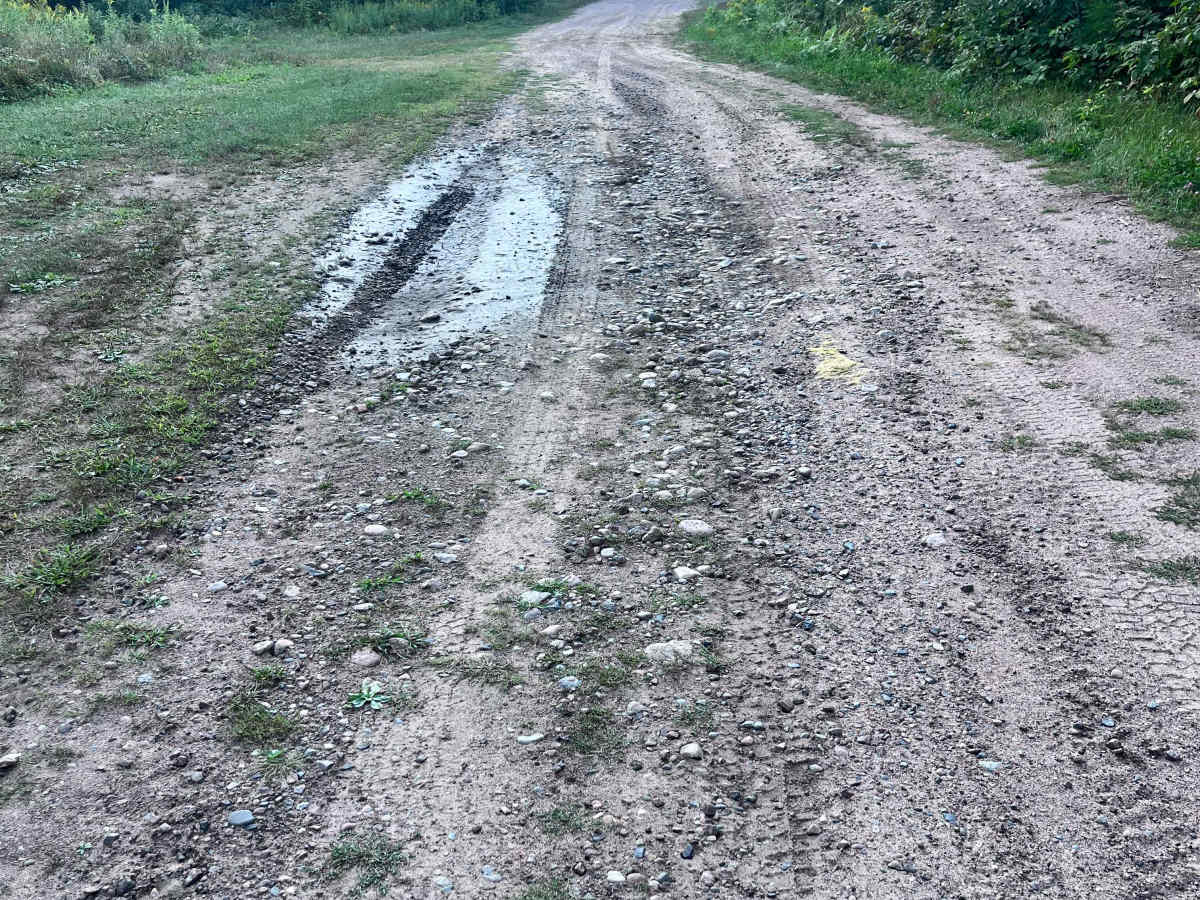 Old Grave Road photo 3