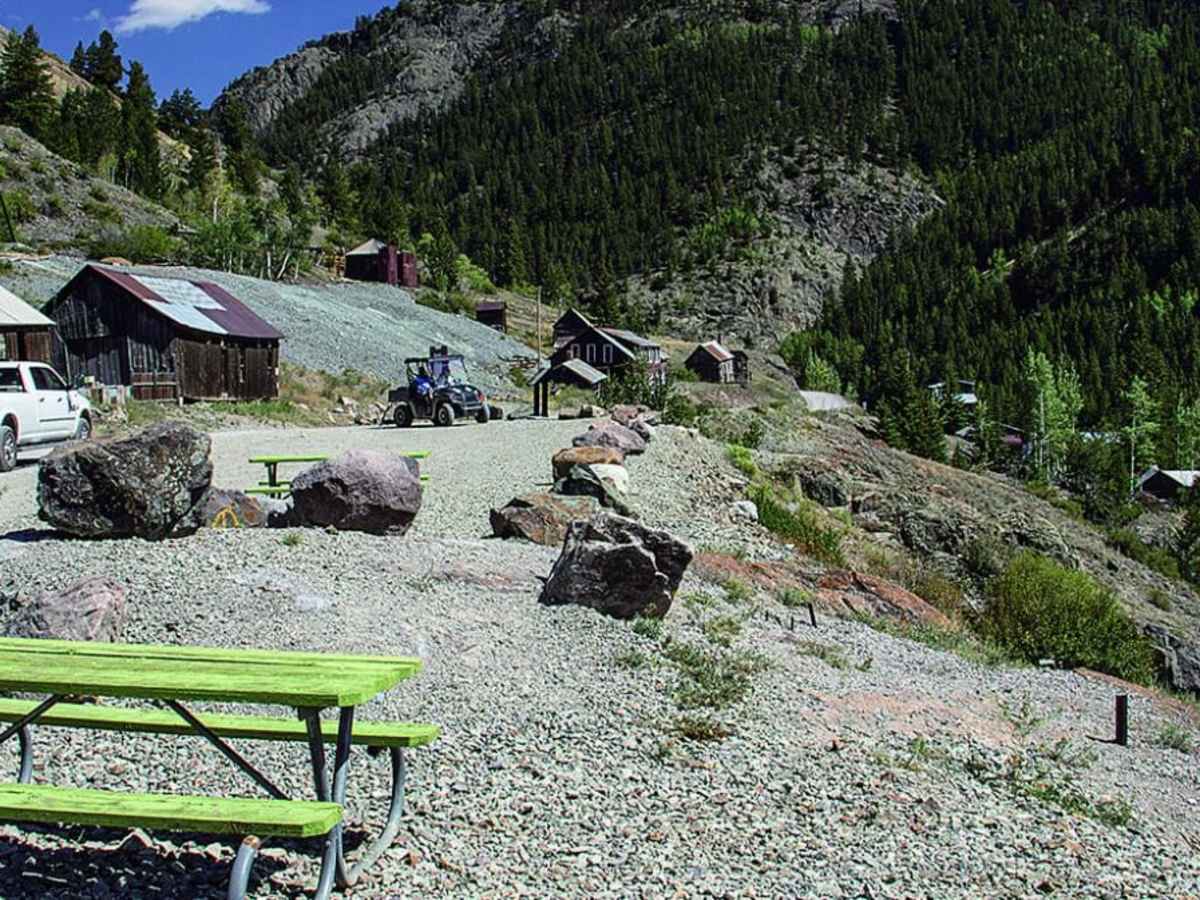 Engineer Pass trail photo