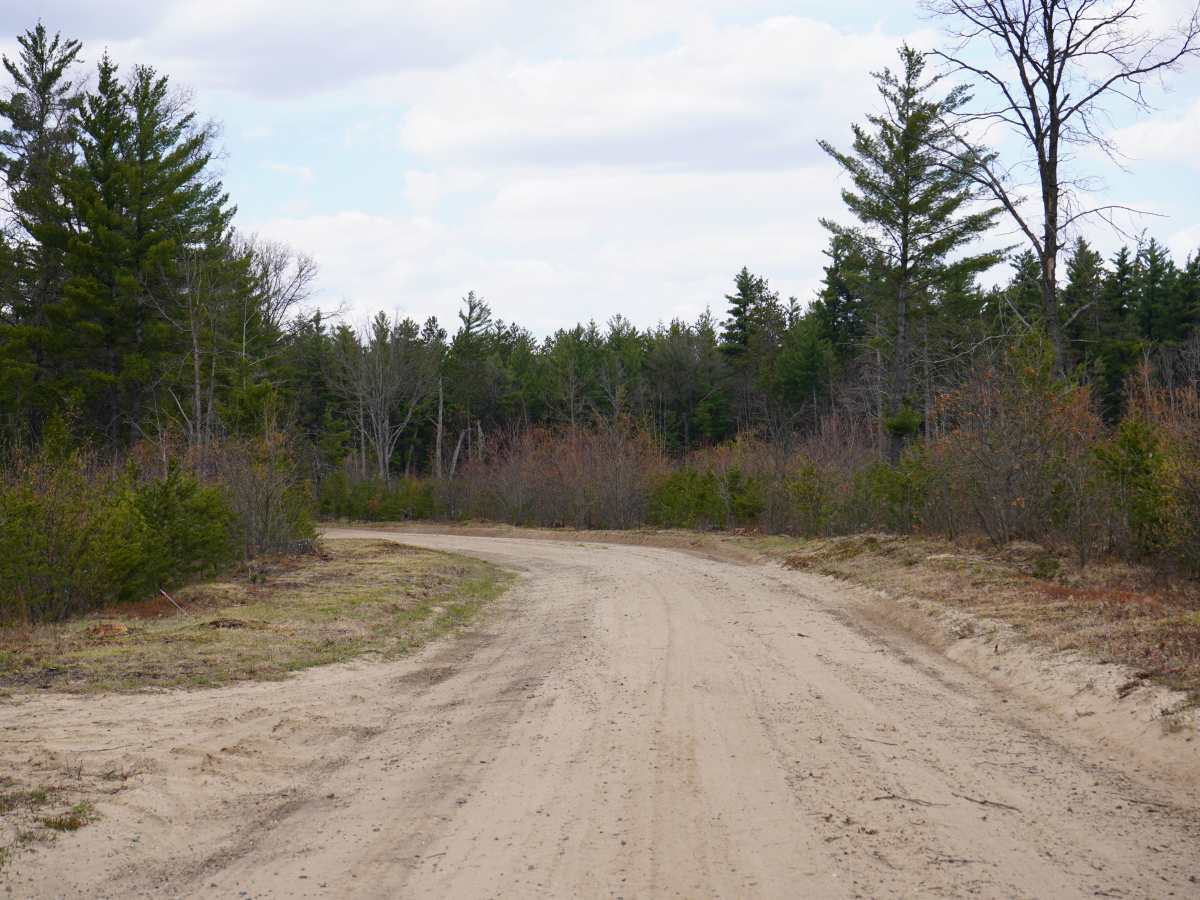 Third Lake Road photo 2
