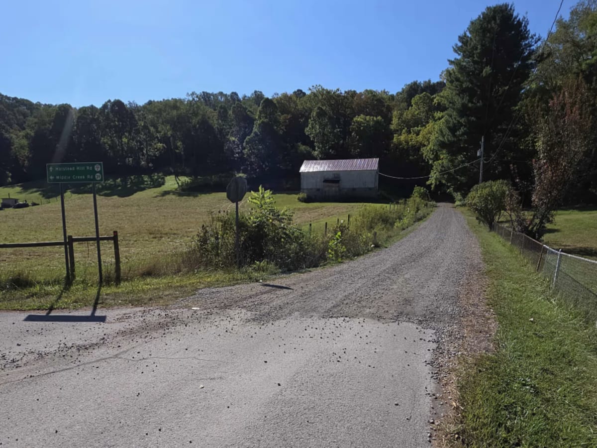 Halstead Hill Road photo 5