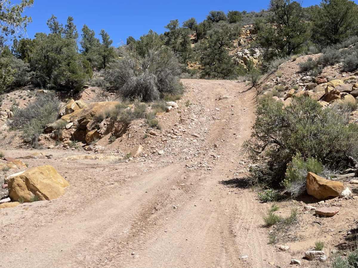 Gas & Power Line Traverse photo 2