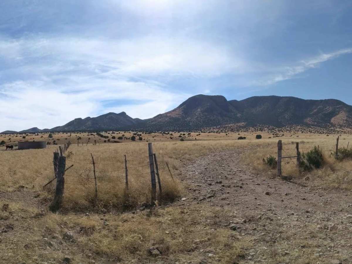 South Canyon Rd. trail photo