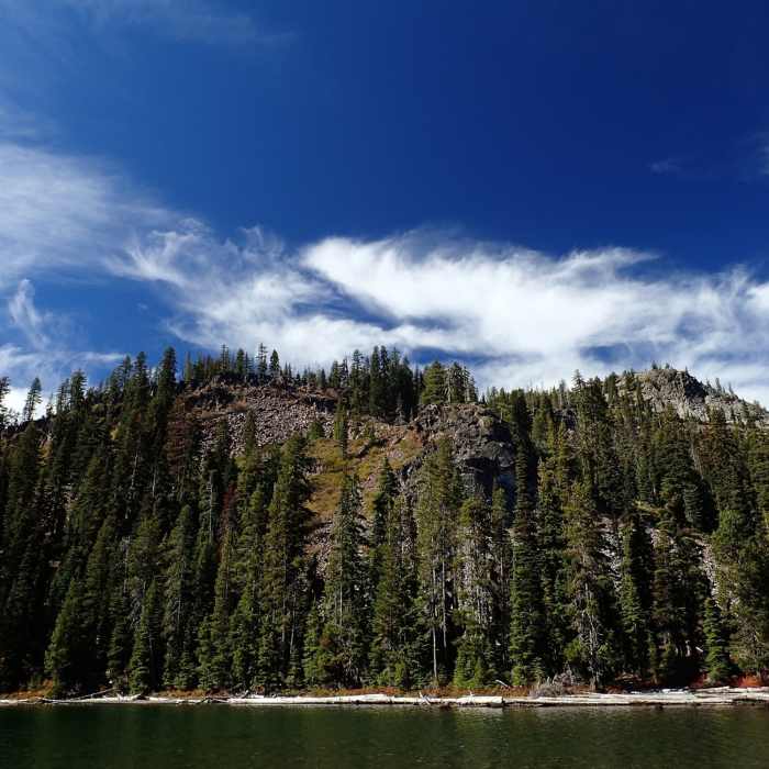 Cliffs above Margurette Lake Near Sky Lakes Trail #3762
