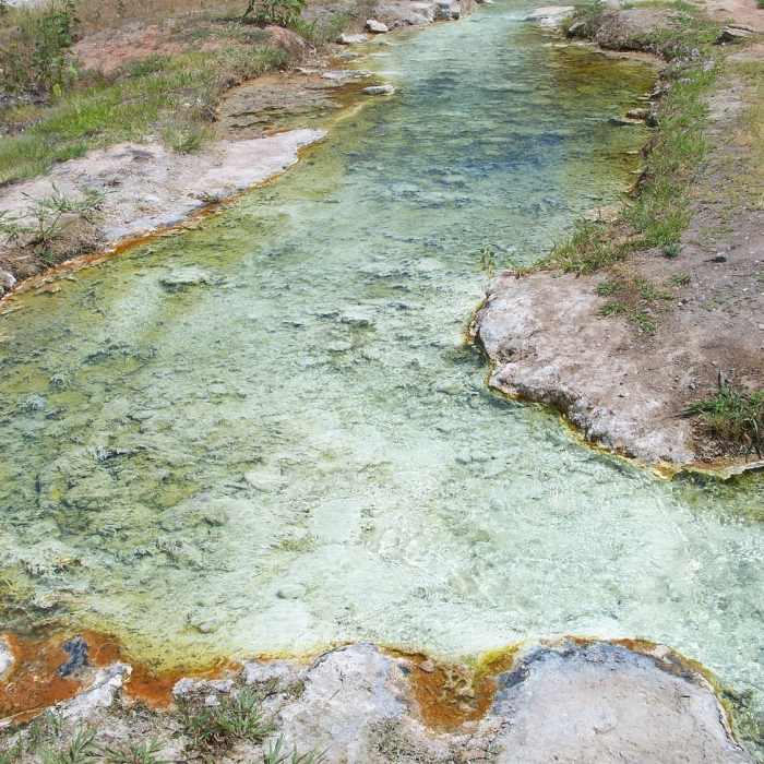 Near Rainbow Terraces Loop