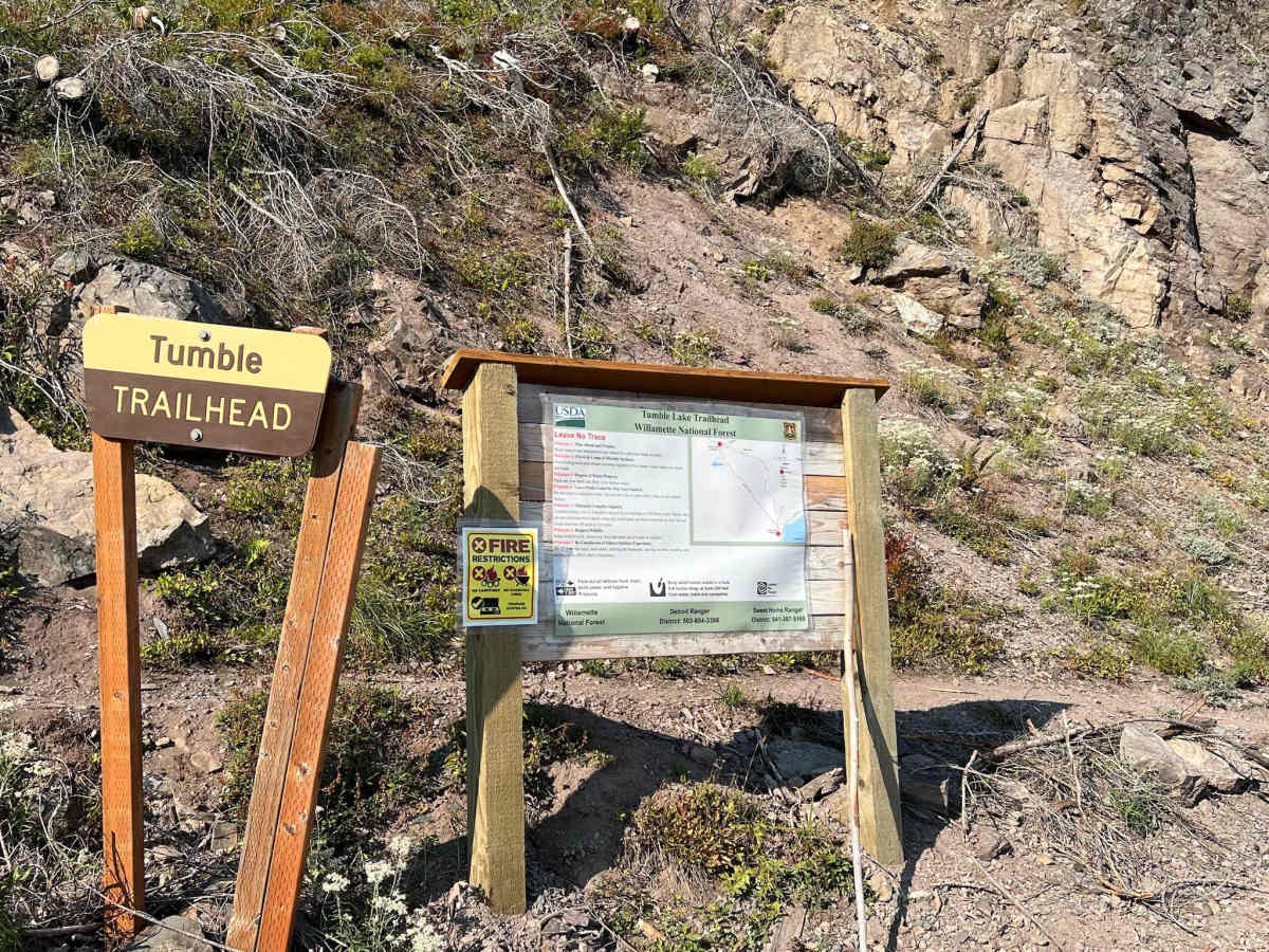 Hall Ridge photo 3