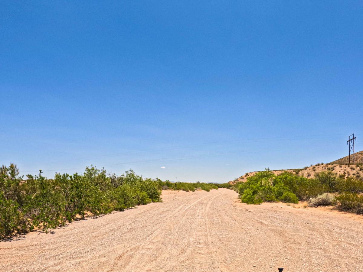Desert Wind Way trail photo