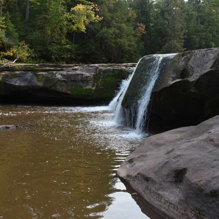 Near O Kun de Kun Falls via North Country Trail