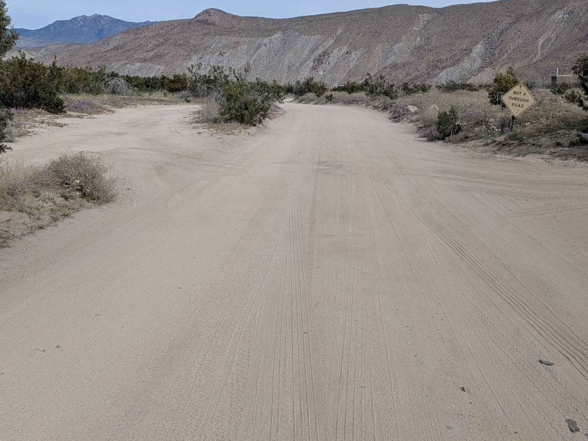 Coyote Canyon Road trail photo