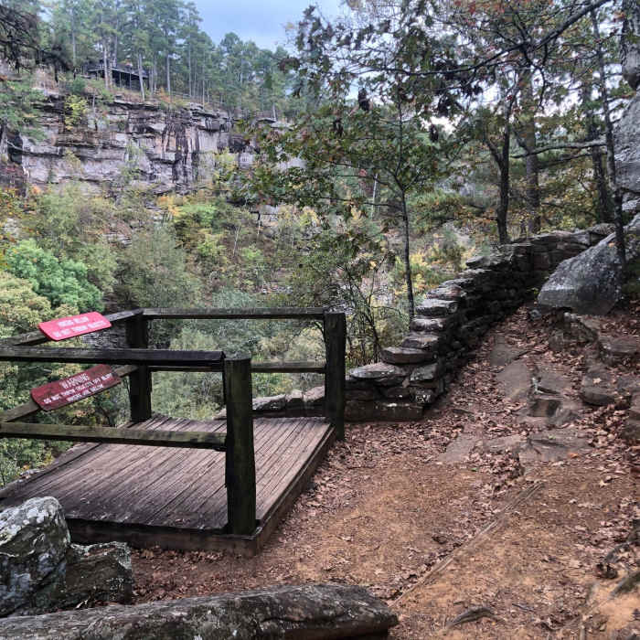 Near Cedar Falls Overlook to Rockhouse Cave