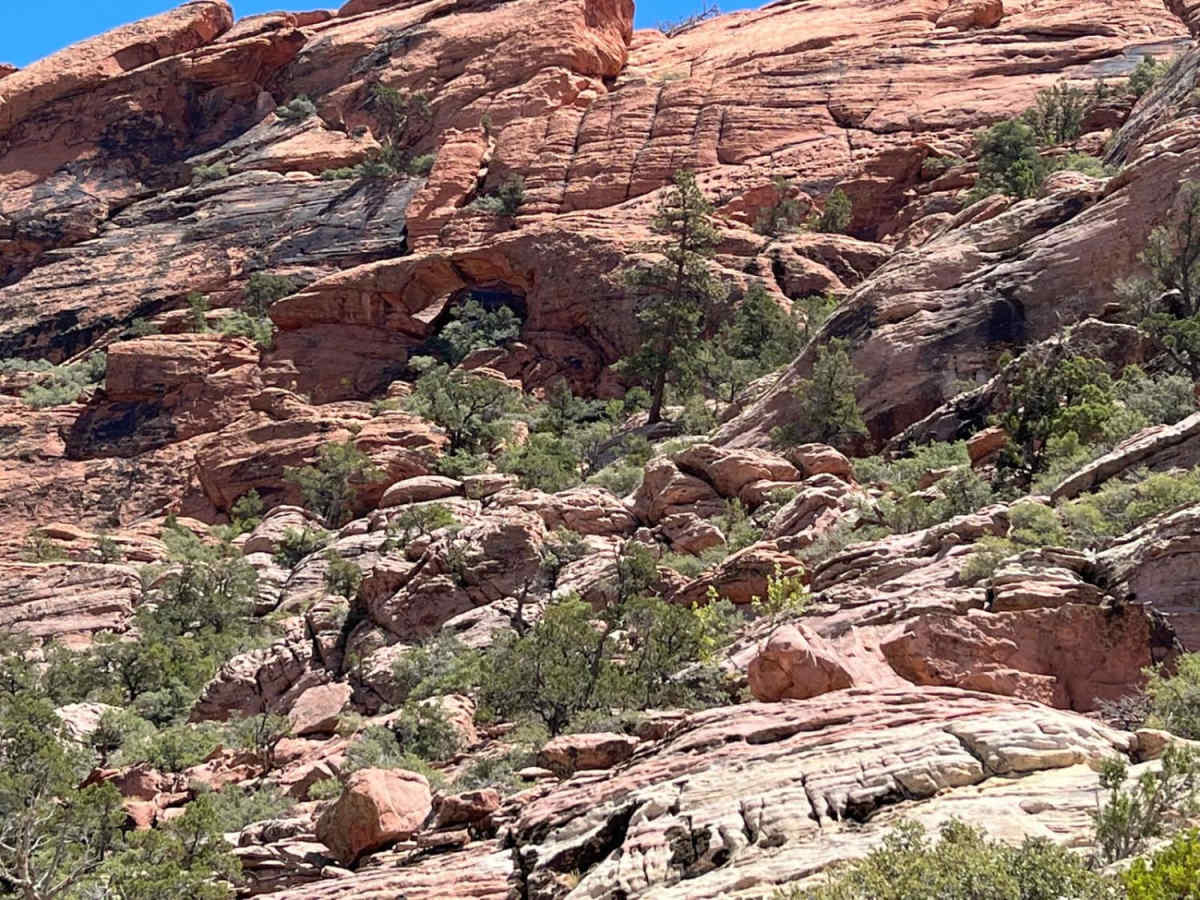Motoqua - Lone Pine Arch trail photo