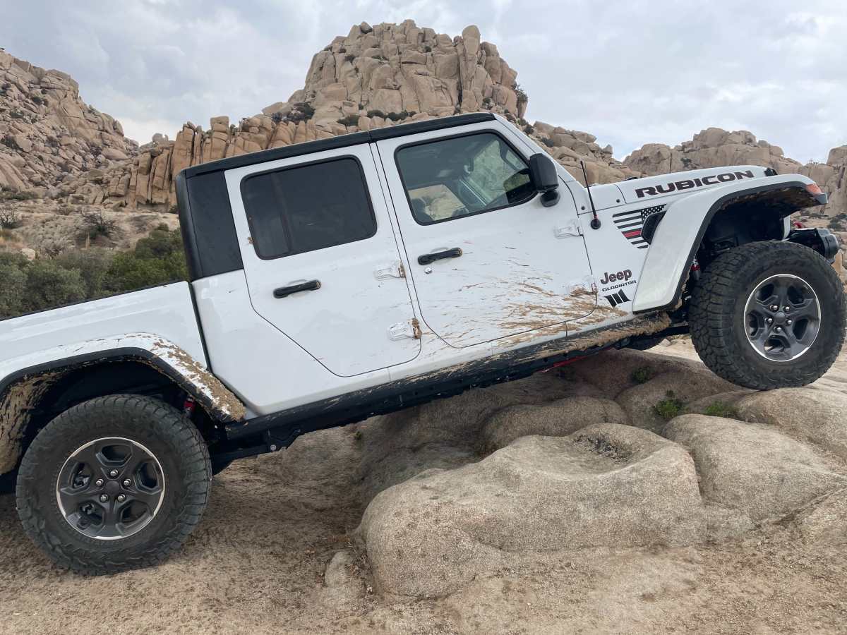Valley of the Moon via US Border Wall trail photo
