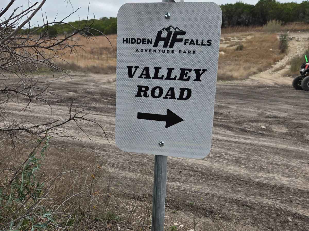 Valley Road trail photo