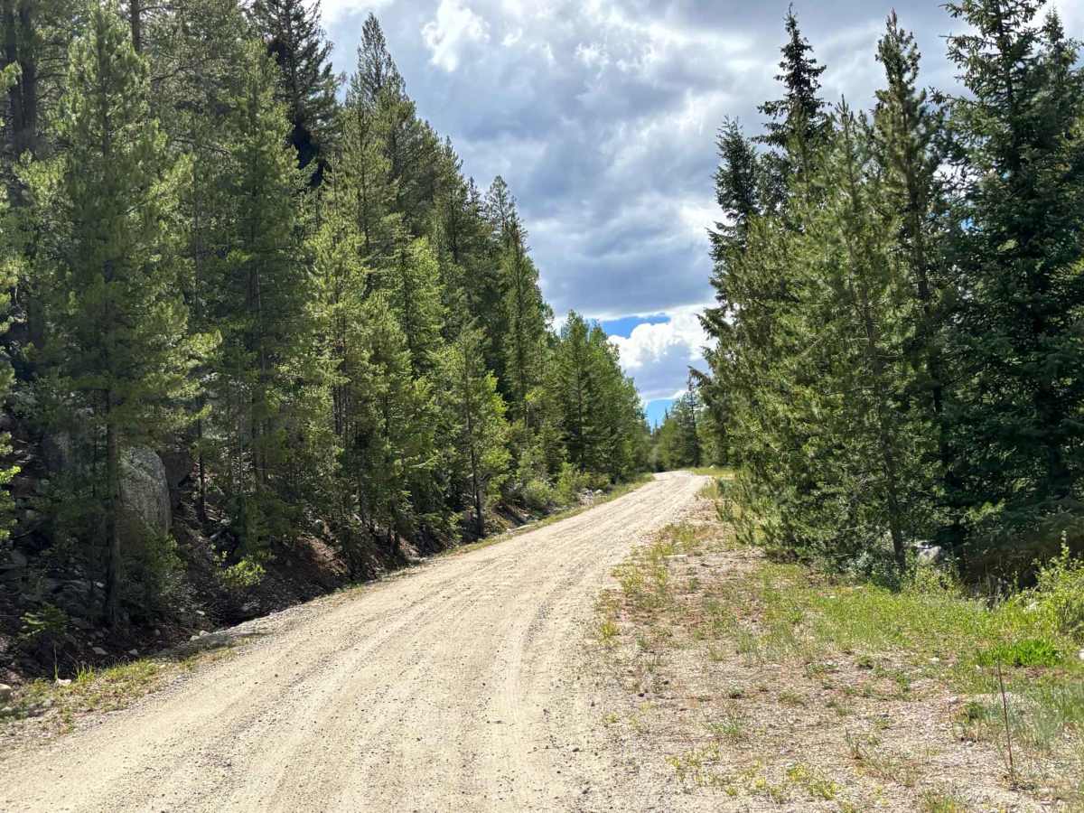 Granite Road photo 3