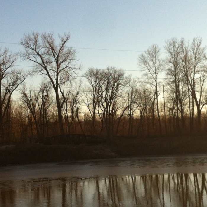 Some ice around the edges of Vantage Lake on a winter afternoon! Near Podhorn Trail Loop