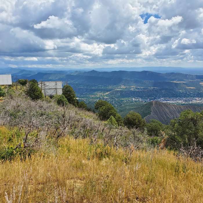 Near Perins Peak Trail
