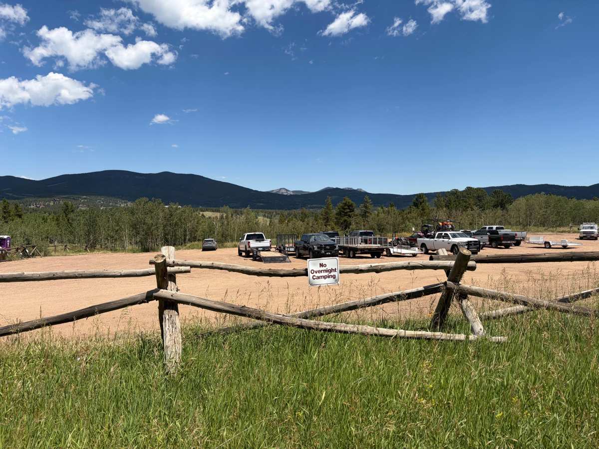 Columbine Road photo 2