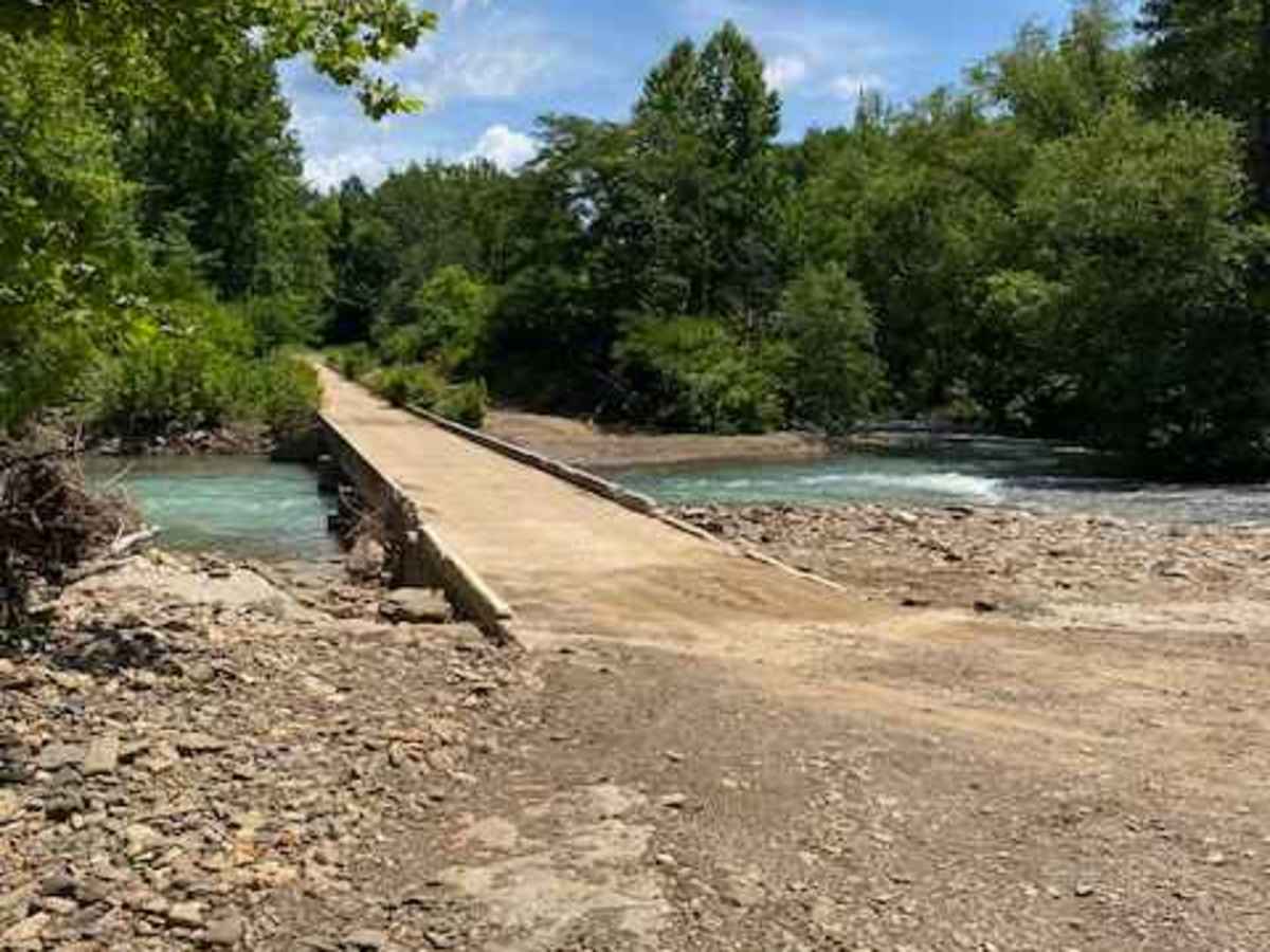 Indian Creek trail photo