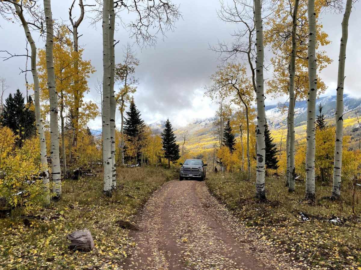 Capitol Creek Road photo 3